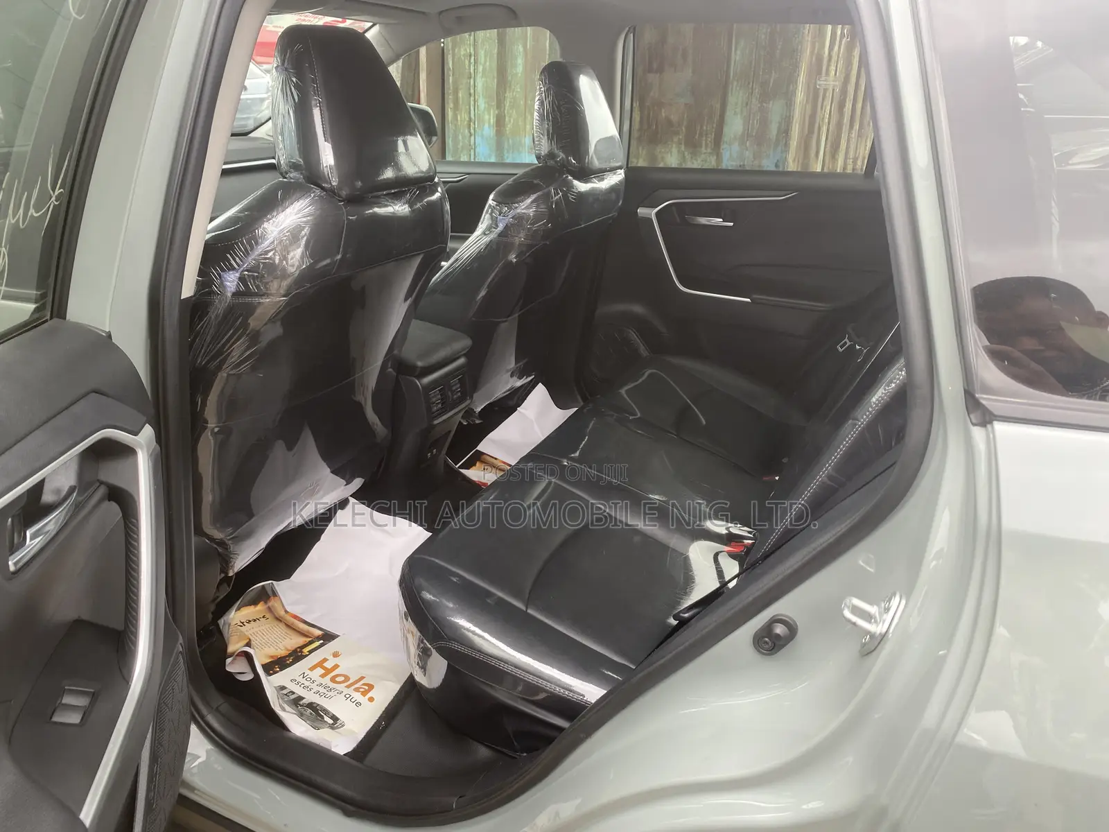 Toyota RAV4 XLE 2021 Gray