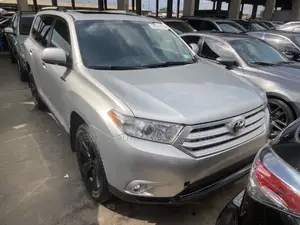 Toyota Highlander Limited 2012 Silver