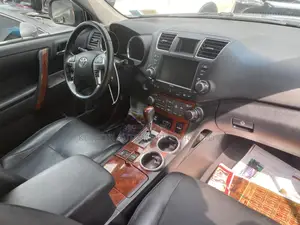 Toyota Highlander Limited 2012 Silver