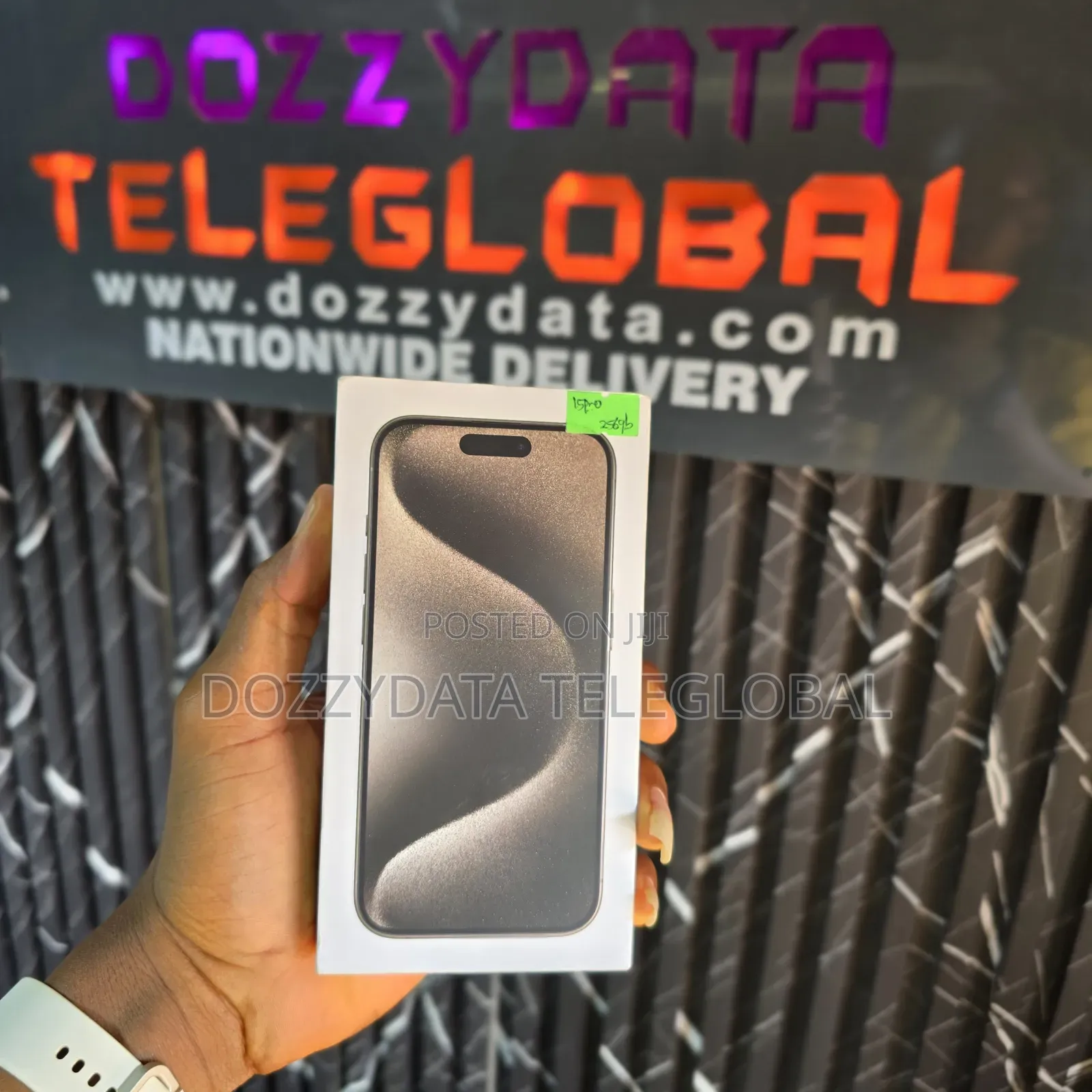 New Apple iPhone 15 Pro 256 GB