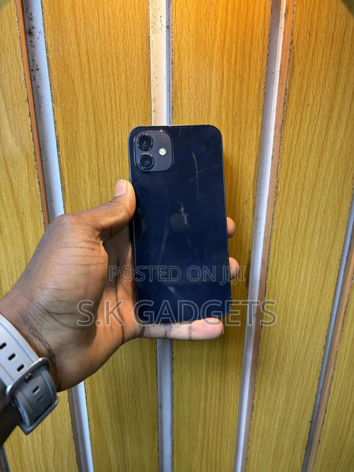 Apple iPhone 12 64 GB Black
