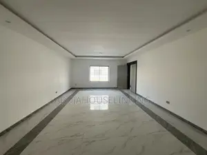 5bdrm Duplex in Jahi. Y Gilmore for sale