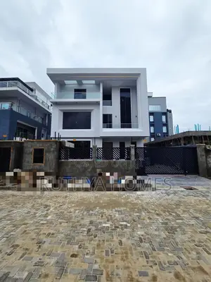 5bdrm Duplex in Bourdillon for sale