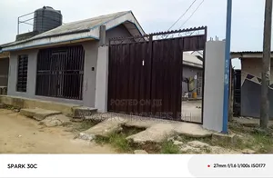 1bdrm Block of Flats in Adc, Port-Harcourt for sale