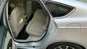 Ford Fusion Platinum FWD 2017 Silver