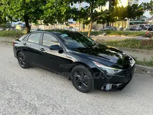 Hyundai Elantra Limited 2022 Black