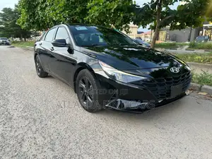 Hyundai Elantra Limited 2022 Black
