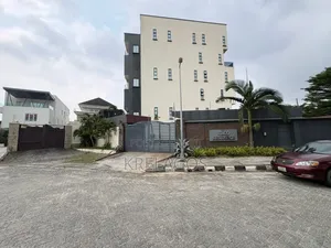4bdrm Maisonette in Banana Island for rent