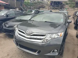 Toyota Venza V6 AWD 2010 Gray