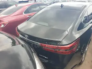 Toyota Avalon XLE Plus Sedan FWD (3.5L 6cyl 6A) 2017 Black