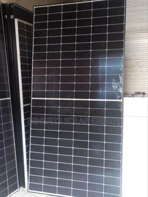 650w Black Frame Jhalfcut Mono Panel