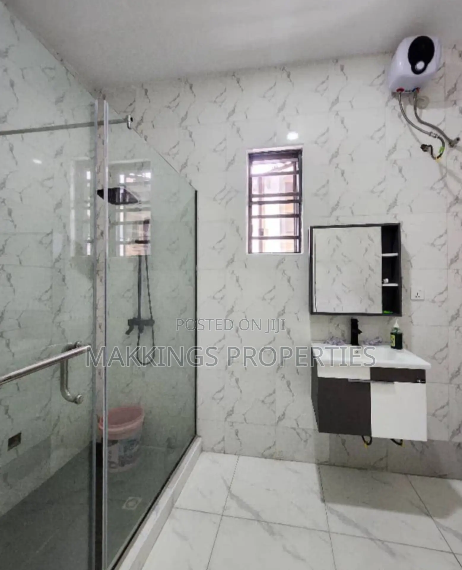 4bdrm Duplex in Chevron for rent