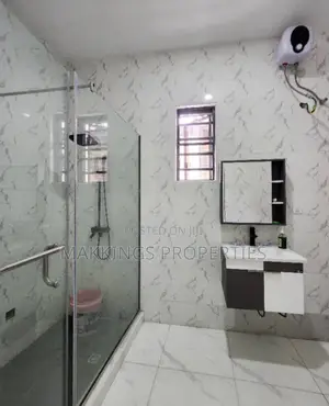 4bdrm Duplex in Chevron for rent