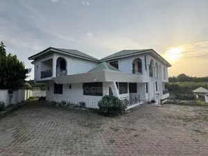 18bdrm Duplex in Asokoro for rent