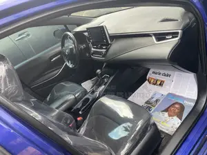 Toyota Corolla LE 2021 Blue
