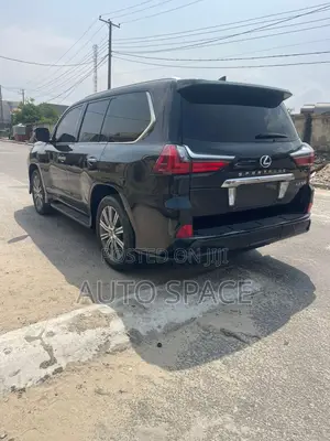 Lexus LX 570 AWD 2017 Black