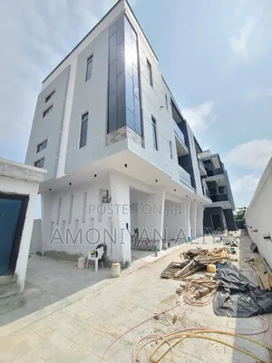 2bdrm Apartment in Lekki Scheme2 for sale