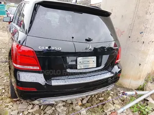 Mercedes-Benz GLK-Class Base GLK 350 4dr AWD 4MATIC (3.5L 6cyl 7A) 2015