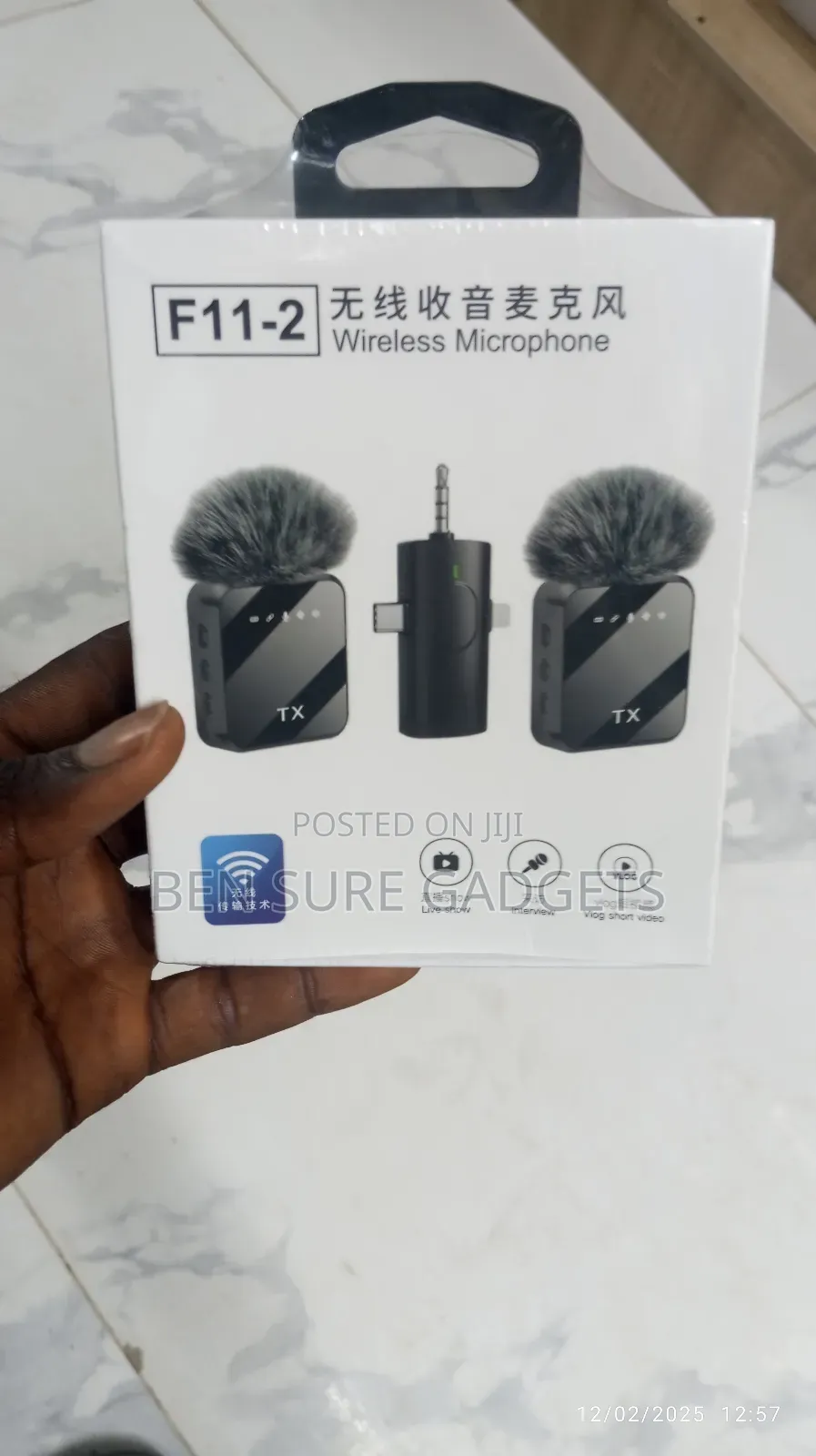F11-2 Wireless Microphone