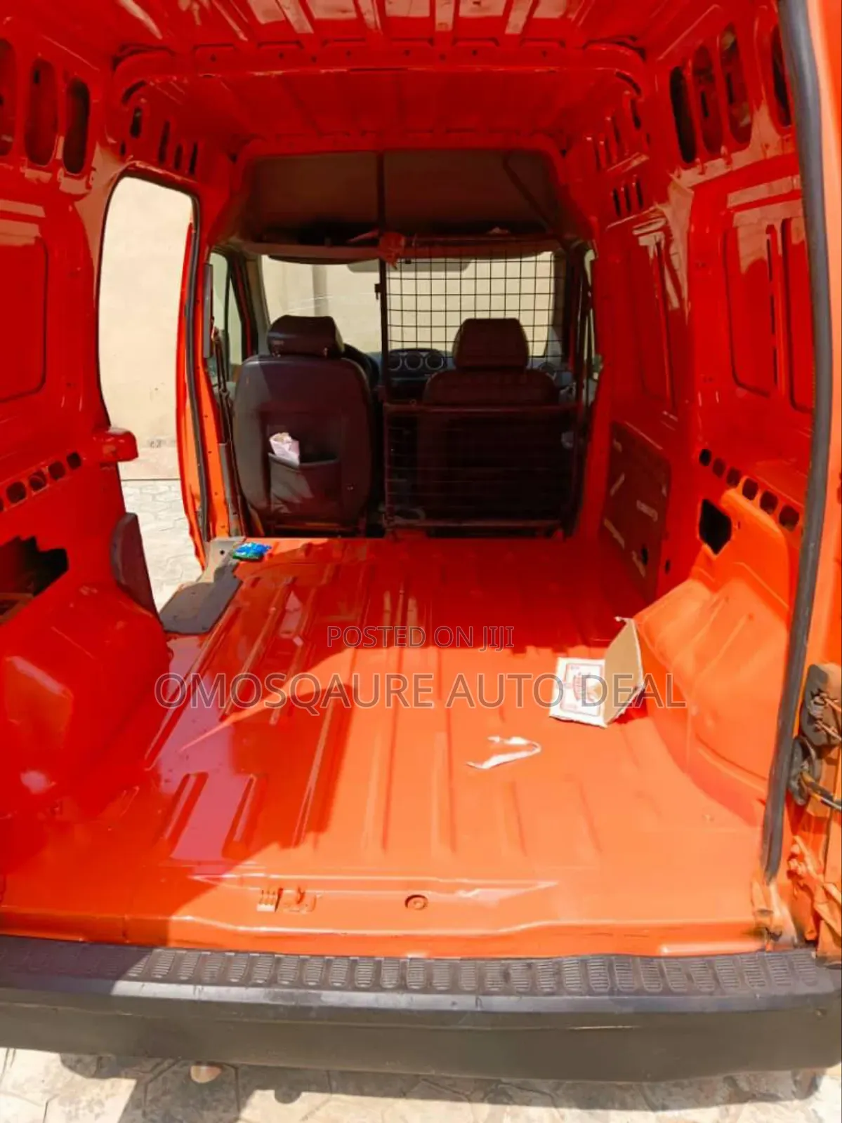 Ford Transit 2005 Orange
