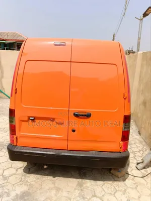 Ford Transit 2005 Orange