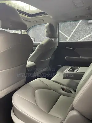 Toyota Highlander Limited 2021 Black
