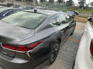Lexus LS 2019