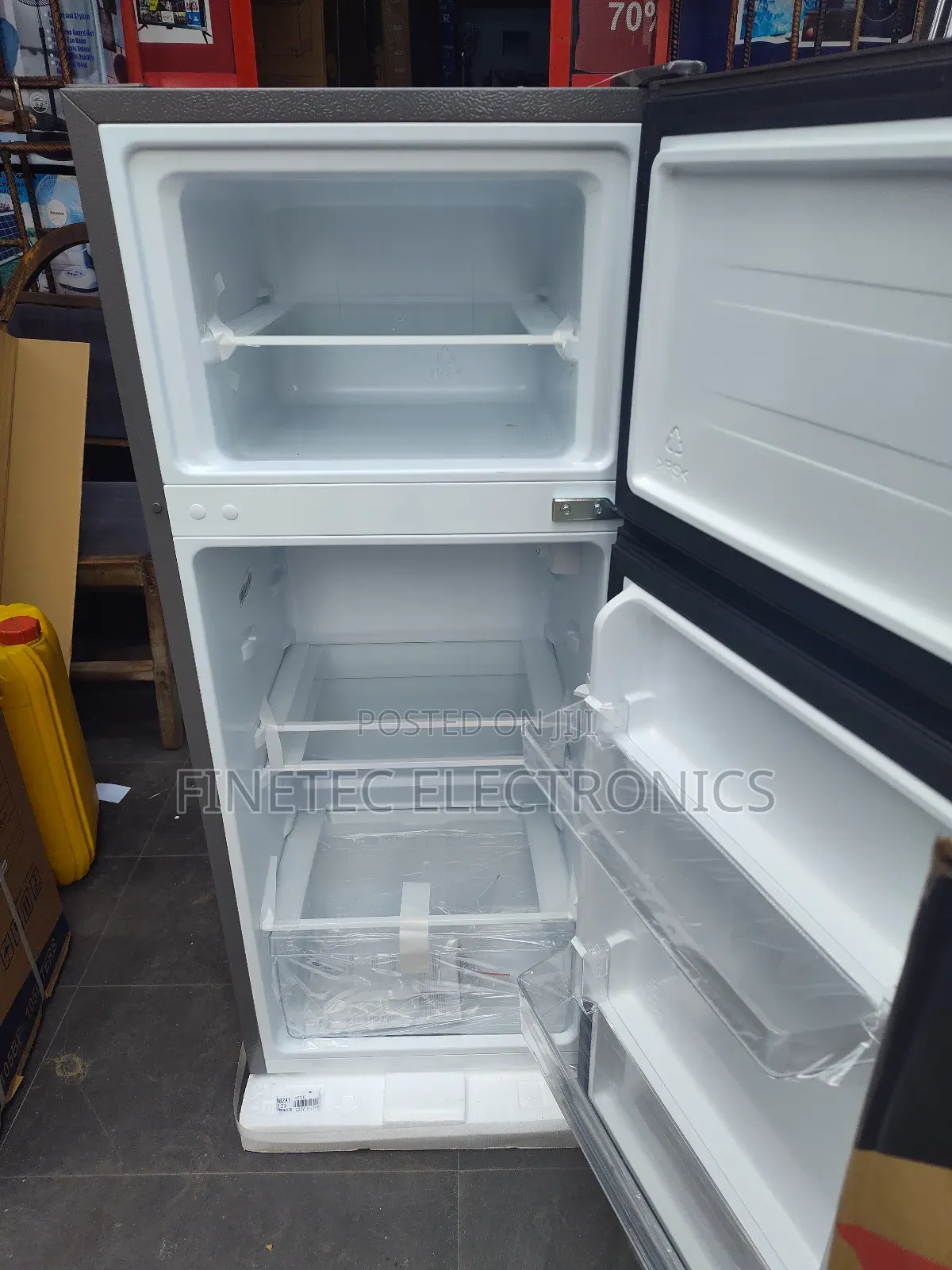 Hisense Refrigerator, 124l