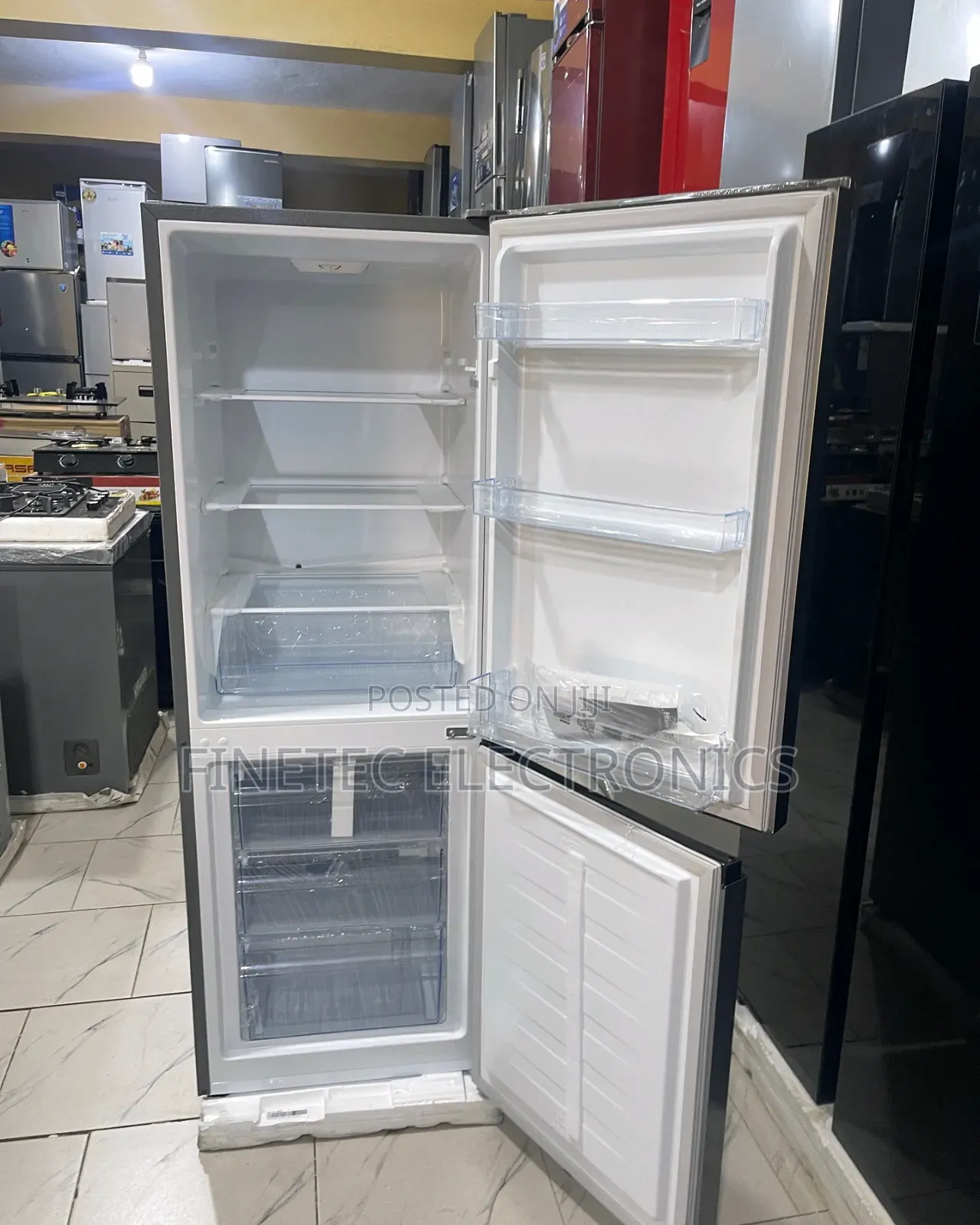 Hisense Double Door Fridge, 225l