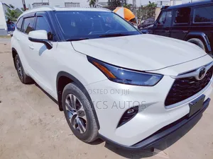 Toyota Highlander 2022 White