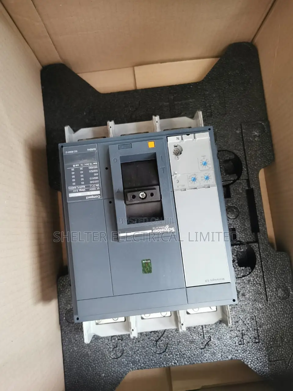 800amp 3pole Schnieder Breaker