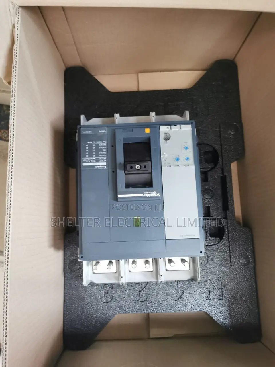800amp 3pole Schnieder Breaker