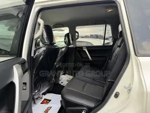 Toyota Land Cruiser Prado 2.8 2023 White
