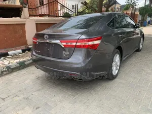 Toyota Avalon XLE 4dr Sedan (3.5L 6cyl 6A) 2014 Gray