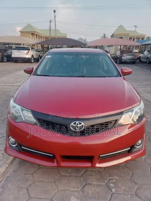 Toyota Camry SE 4dr Sedan (2.5L 4cyl 6A) 2013 Red