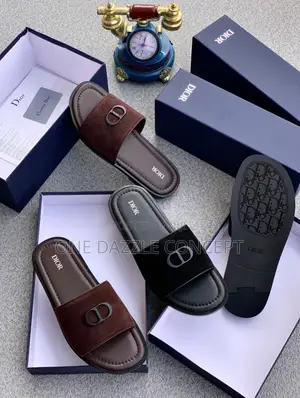 C Dior :Dway Suede Slides