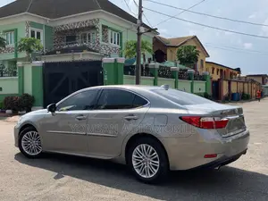 Lexus ES 350 FWD 2015 Gray