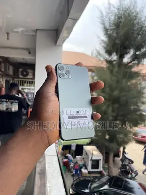 Apple iPhone 11 Pro Max 64 GB Green