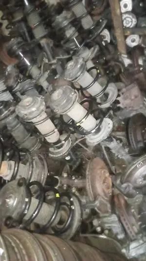 Front Shock and Hubs for Nissan