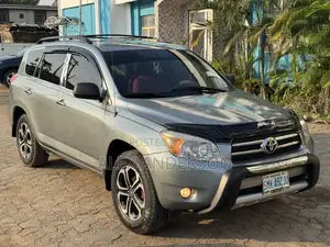 Toyota RAV4 2.2 D-4D GX 2007 Green