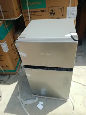 87 Liters Hisense Double Door Table Top Refrigerator, Silver Color.
