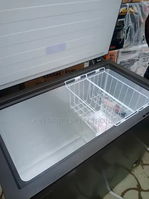 250 Liters Hisense Chest Freezer, Fast Freezing, Silver Color.