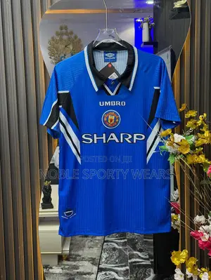 Manchester United Blue Retro Kit