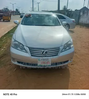 Lexus ES 350 2011 Silver