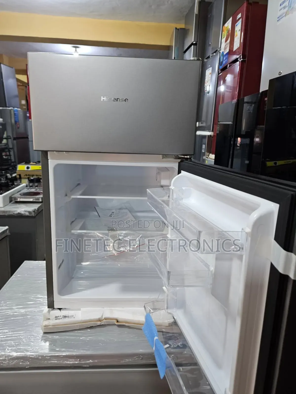 Hisense Double Door Table Top Fridge, 87l