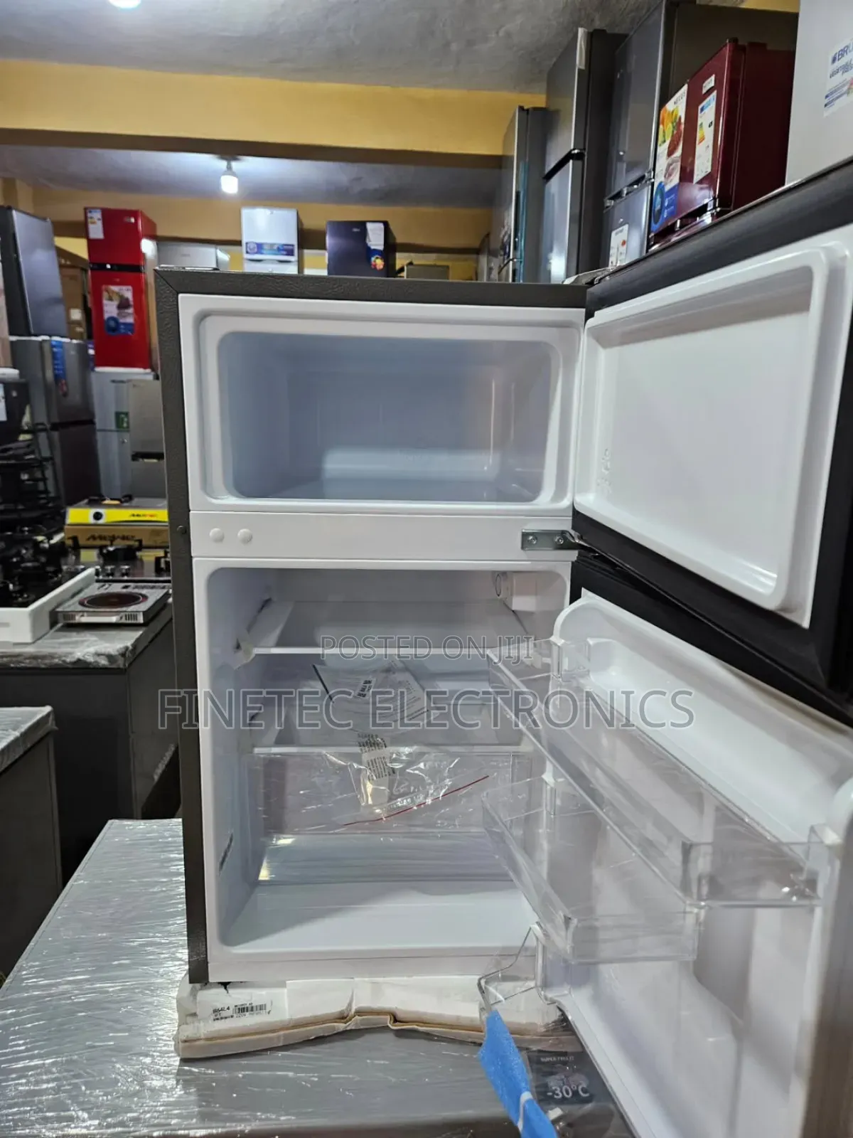 Hisense Double Door Table Top Fridge, 87l