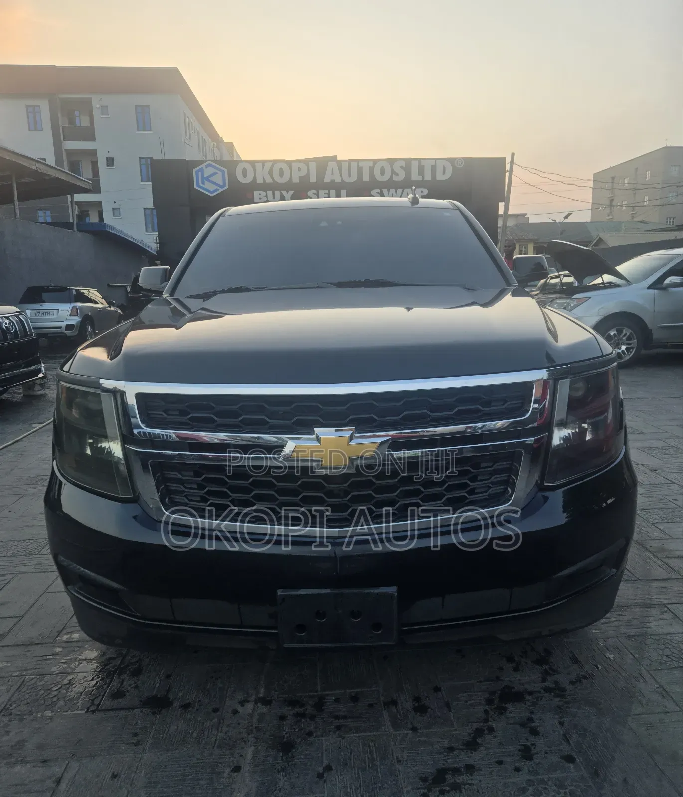 Chevrolet Suburban 2018 Black