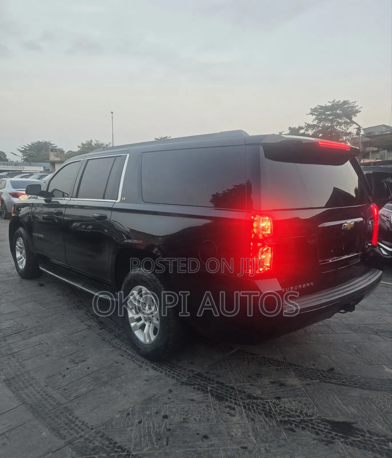 Chevrolet Suburban 2018 Black