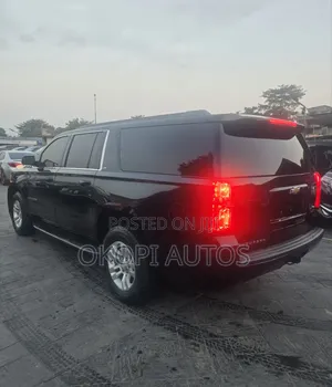 Chevrolet Suburban 2018 Black