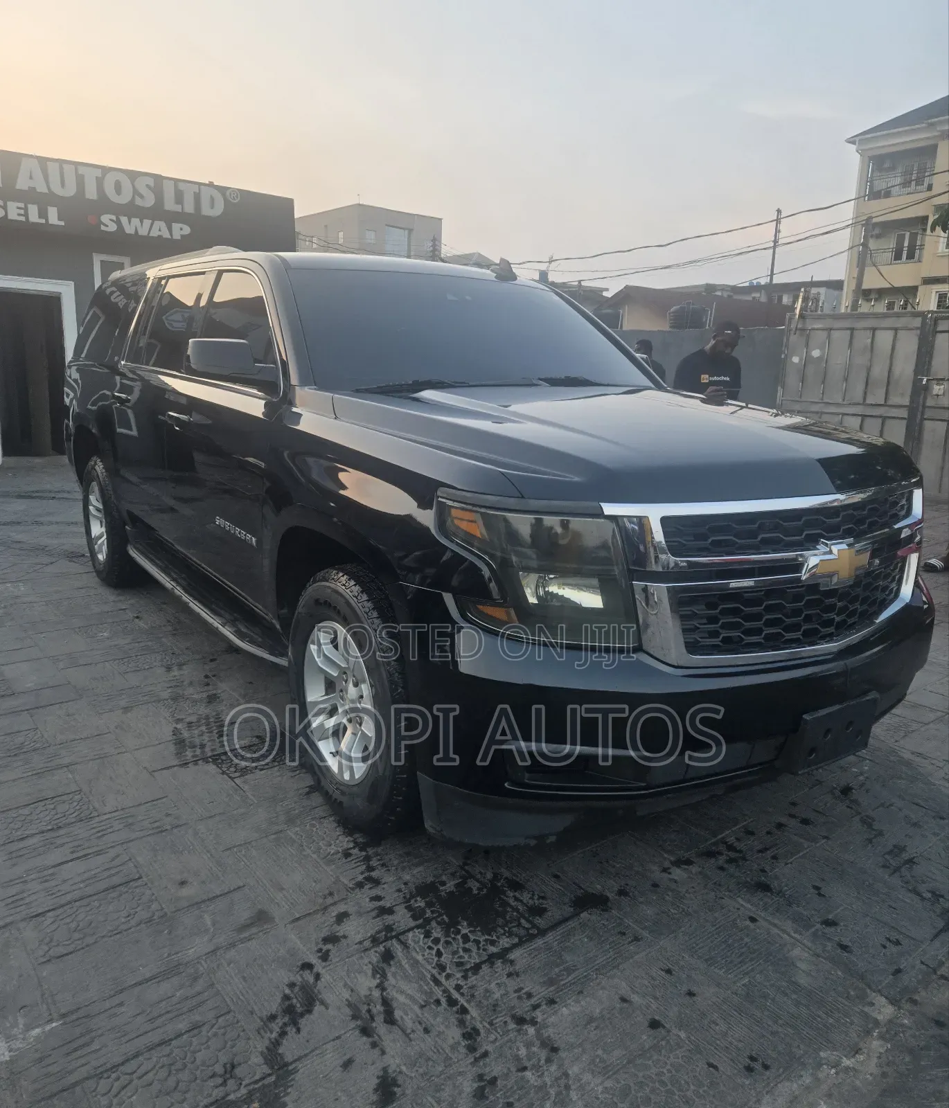 Chevrolet Suburban 2018 Black